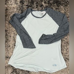 North Face long sleeve with thumb holes